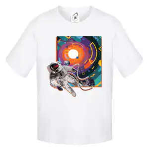 Tricou Space