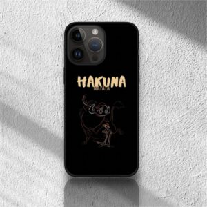 Husă telefon neagră cu ilustrație „Hakuna Matata” și personaje desenate