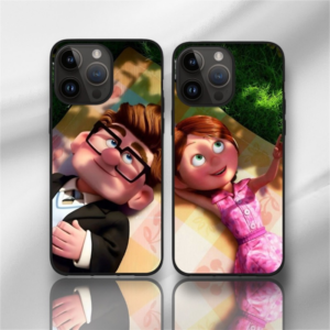 Set huse de telefon cu personajele principale din filmul „Up”.