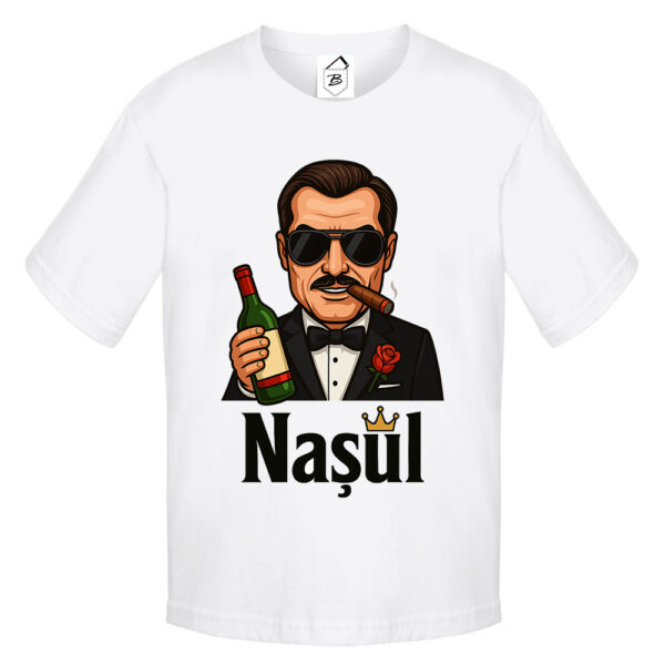 Tricou alb personalizat cu Nașul, bărbat cu ochelari de soare, trabuc și sticlă de vin